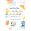 In het oranje ochtendlicht