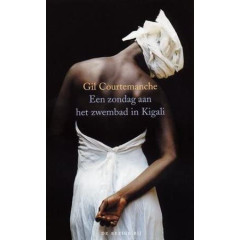 Een zondag aan het zwembad in Kigali