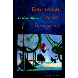 Een bezem in het fietsenrek